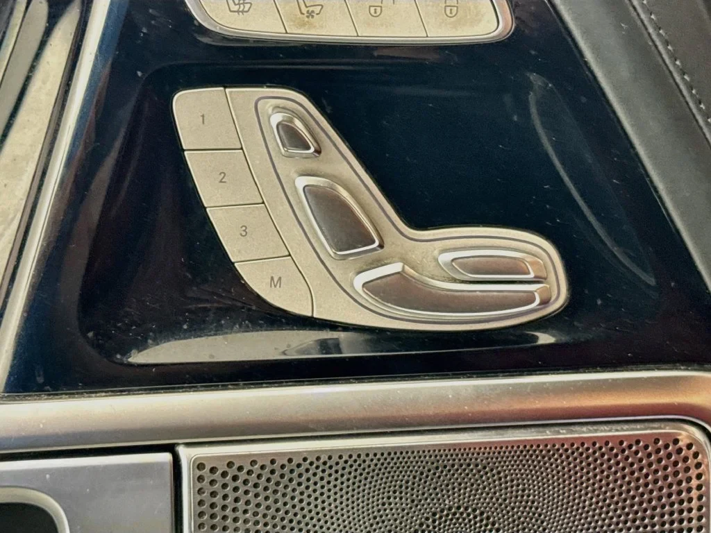 2020 Mercedes-AMG G 63 interior, door panel, designo Classic Red and Black Nappa