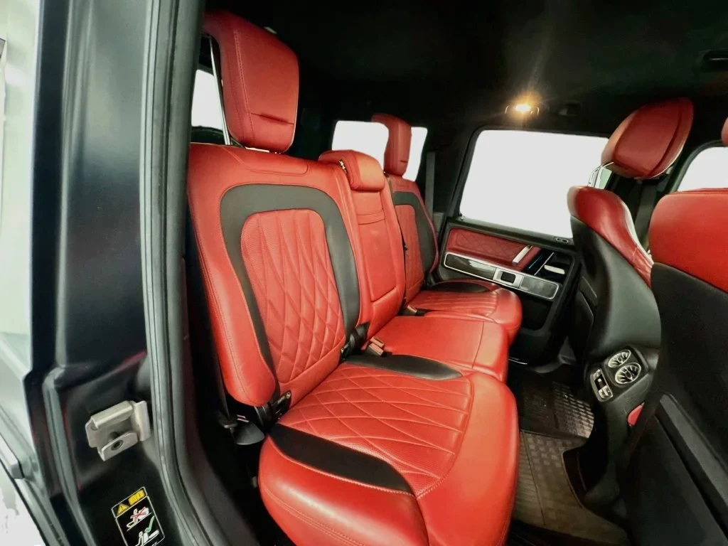 2020 Mercedes-AMG G 63 interior, seats, designo Classic Red and Black Nappa
