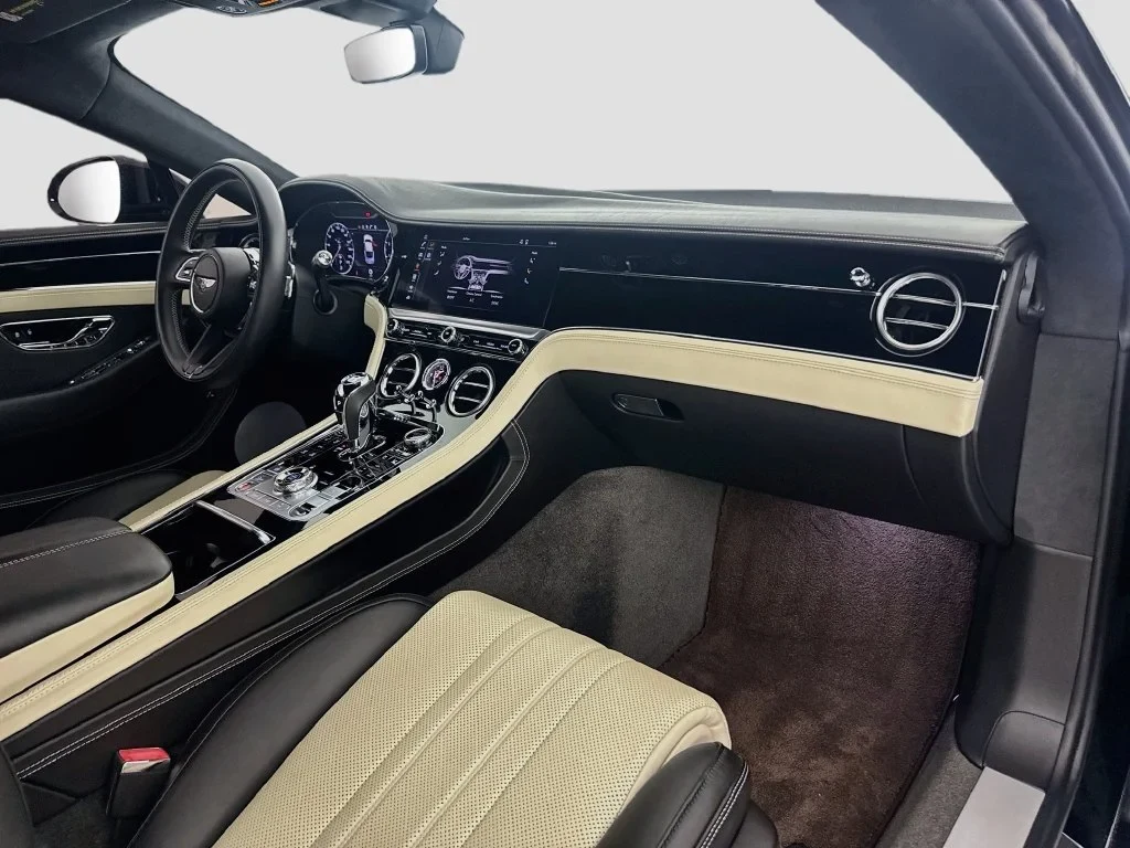 2021 Bentley Continental GT W12 interior, dashboard