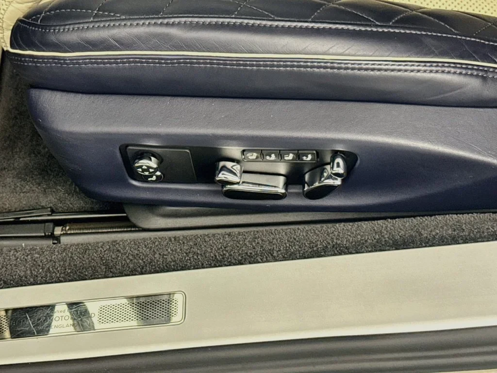 2022 Bentley Continental GT V8 Convertible interior, door panel