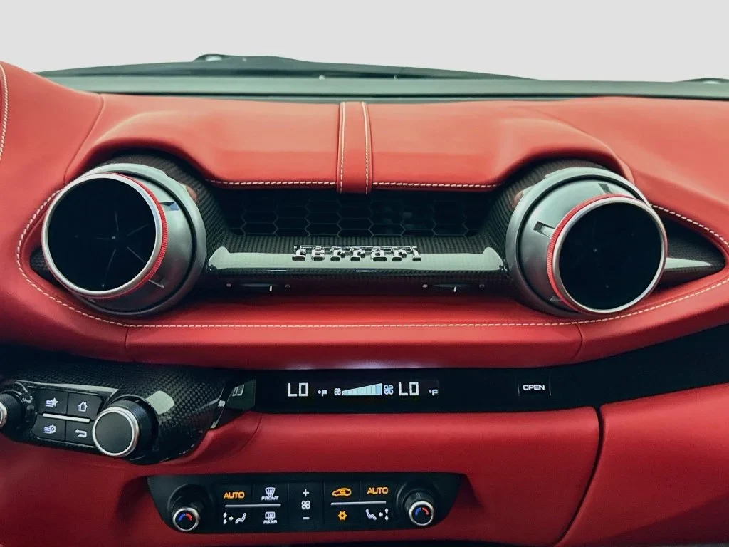 2022 Ferrari 812 GTS interior, Rosso Ferrari