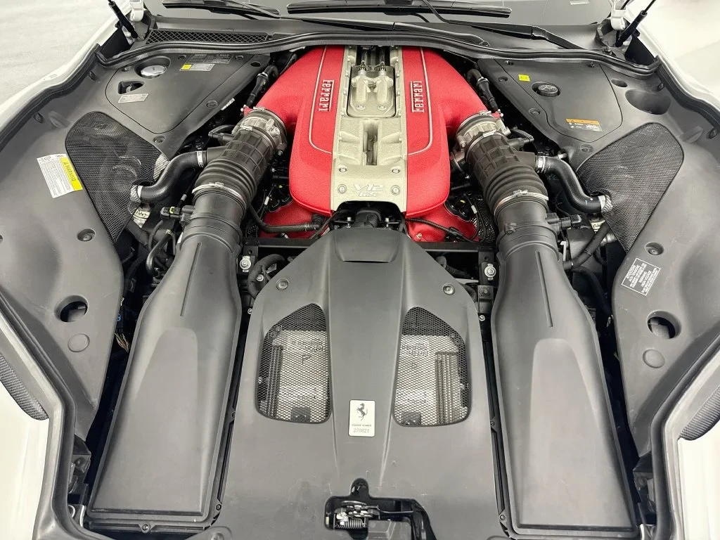 2022 Ferrari 812 GTS engine