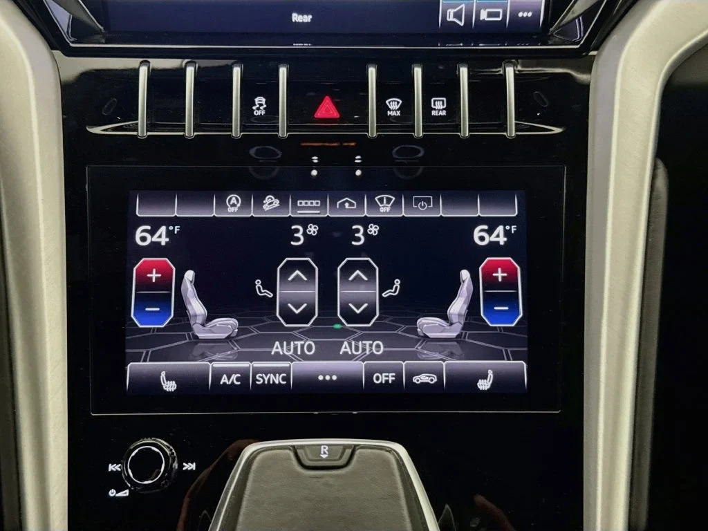 2022 Lamborghini Urus interior, Nero Ade