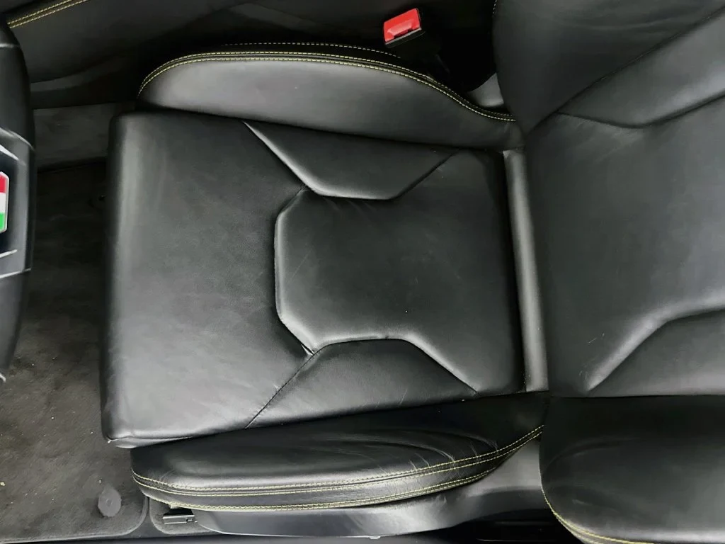 2022 Lamborghini Urus interior, seats, Nero Ade