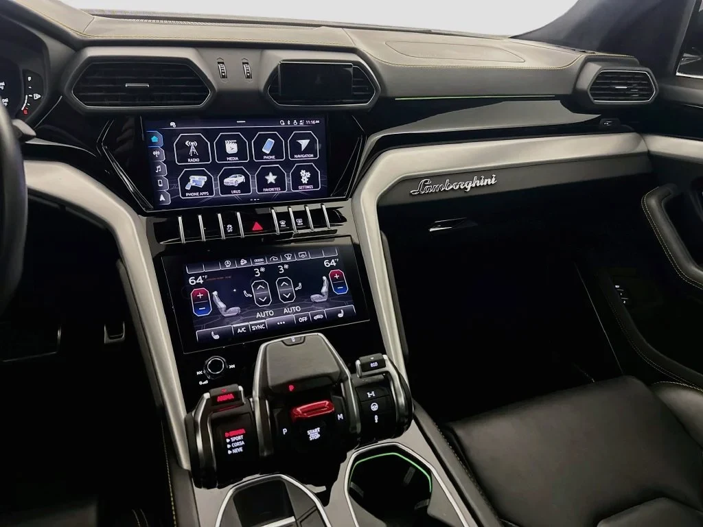 2022 Lamborghini Urus interior, Nero Ade