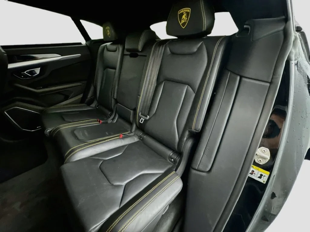 2022 Lamborghini Urus interior, seats, Nero Ade