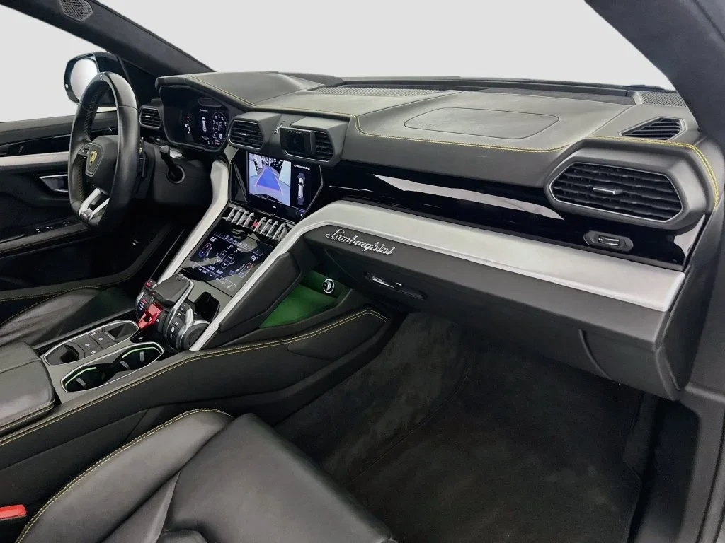 2022 Lamborghini Urus interior, dashboard, Nero Ade