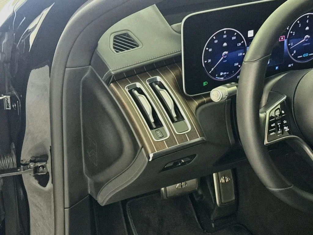 2022 Mercedes-Maybach S 580 interior, Black Exclusive Nappa