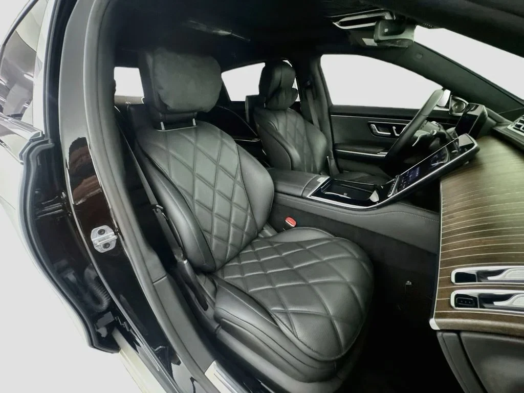 2022 Mercedes-Maybach S 580 interior, seats, Black Exclusive Nappa