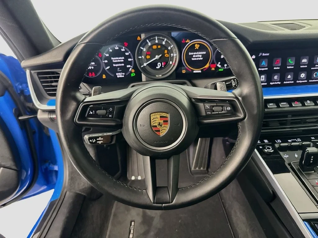 2022 Porsche 911 Carrera interior, dashboard, Black