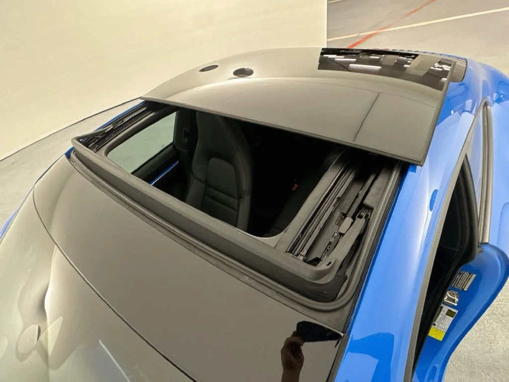 2022 Porsche 911 Carrera for sale, exterior, Blue