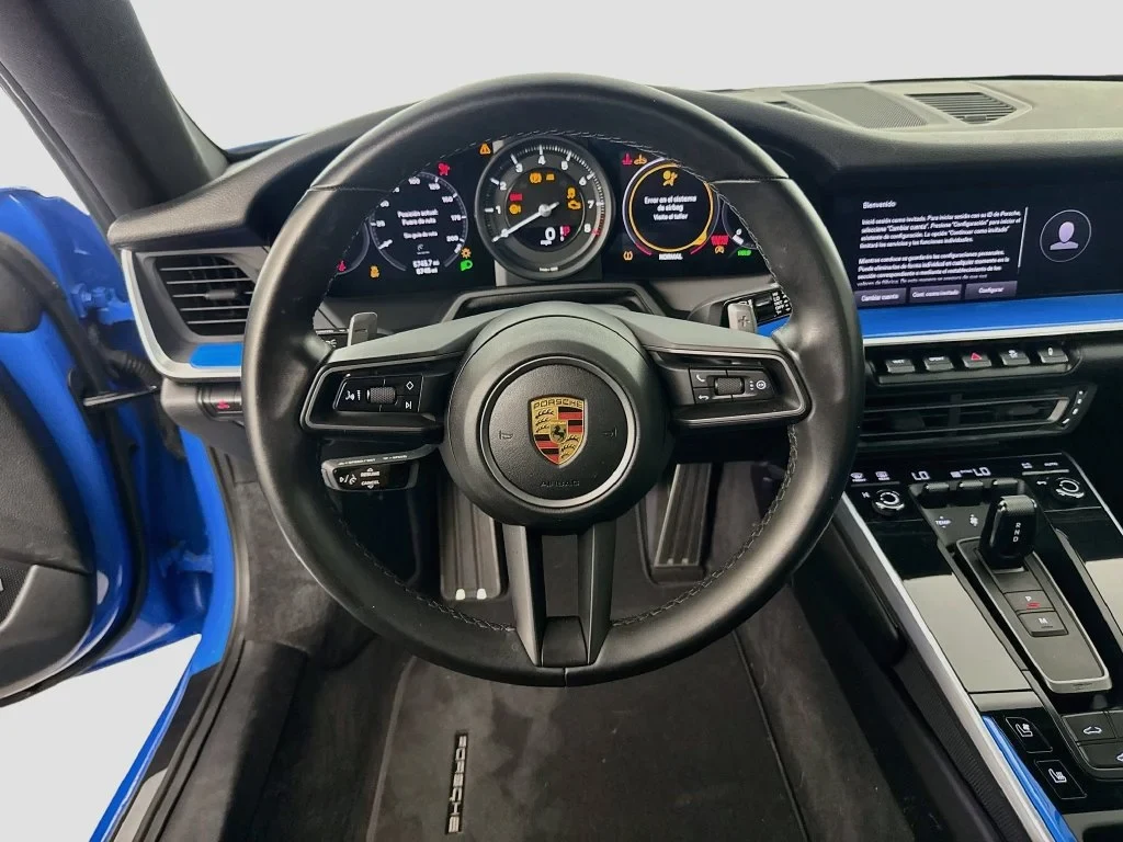 2022 Porsche 911 Carrera interior, dashboard, Black