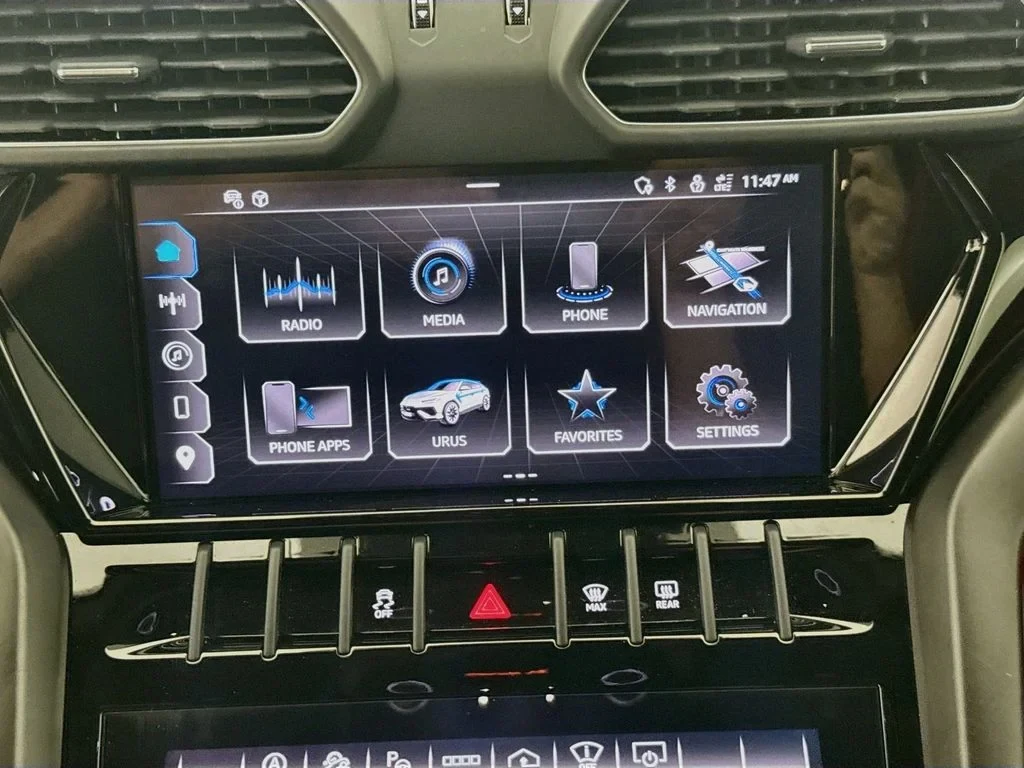 2023 Lamborghini Urus S interior, Black, with red accents