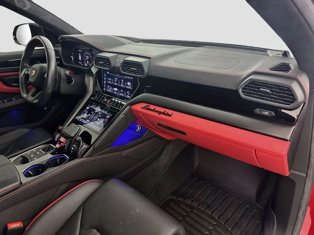 2023 Lamborghini Urus S interior, dashboard, Black, with red accents