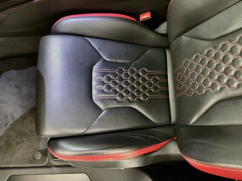 2023 Lamborghini Urus S interior, seats, Nero Ade, with red accents