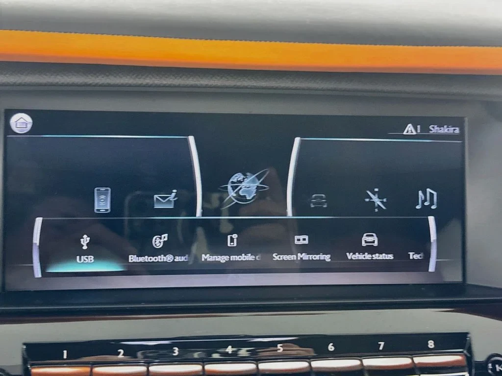 2023 Rolls-Royce Cullinan interior, Mandarin