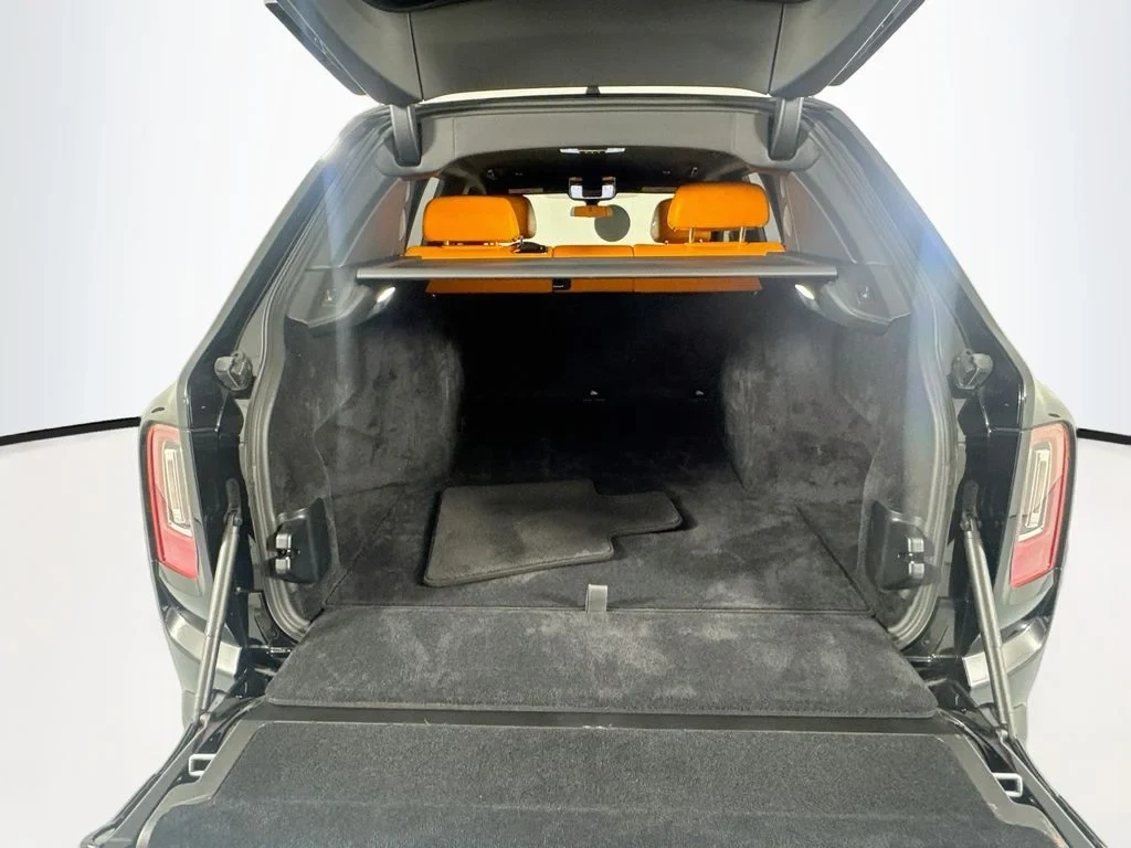 2023 Rolls-Royce Cullinan trunk