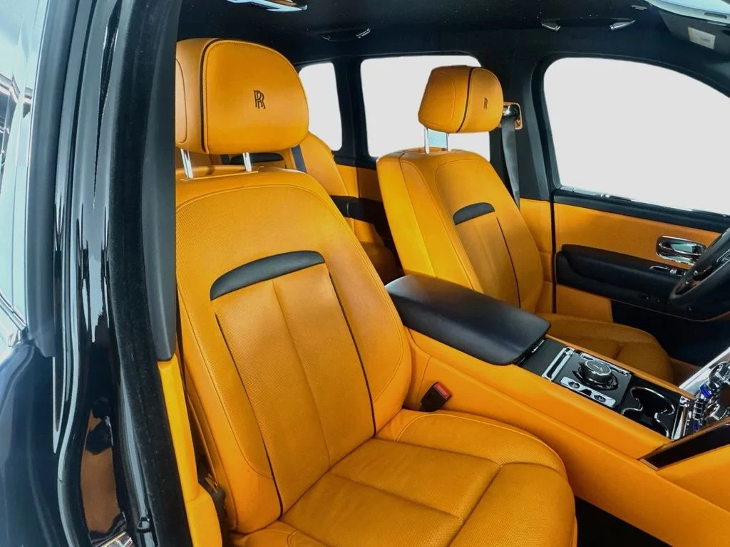 2023 Rolls-Royce Cullinan interior, seats, Mandarin