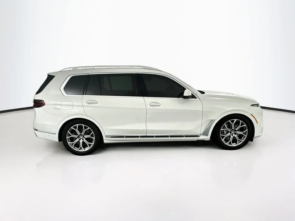 2024 BMW X7 xDrive40i for sale, exterior, White