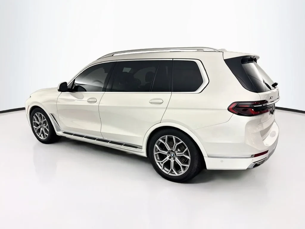 2024 BMW X7 xDrive40i for sale, exterior, White