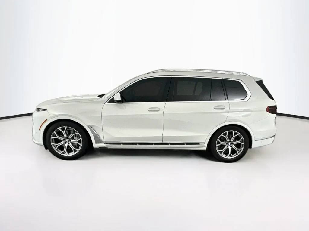 2024 BMW X7 xDrive40i for sale, exterior, White