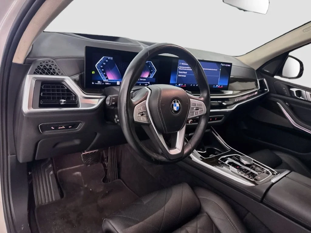 2024 BMW X7 xDrive40i interior, dashboard, Black SensaTec