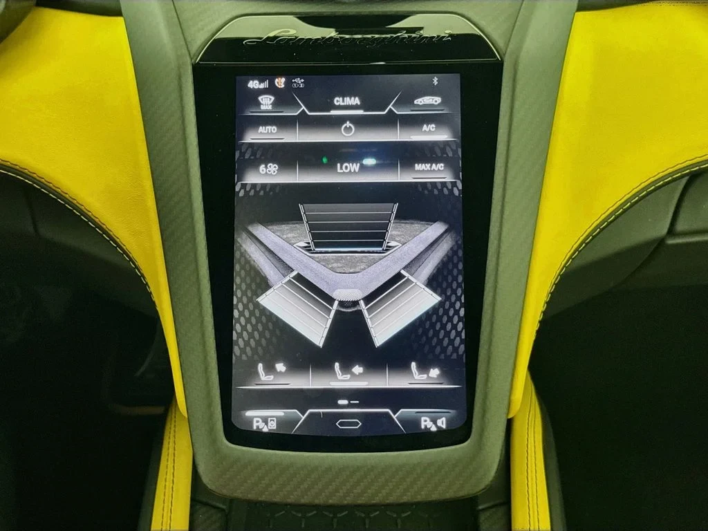 2024 Lamborghini Revuelto interior, Nero Ade