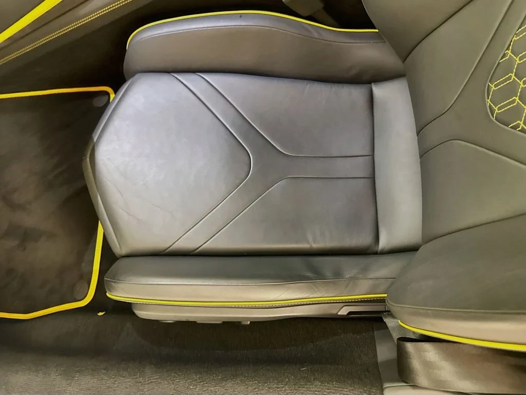 2024 Lamborghini Revuelto interior, seats, Nero Ade