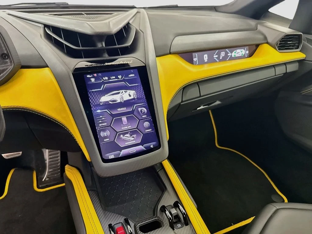 2024 Lamborghini Revuelto interior, Nero Ade