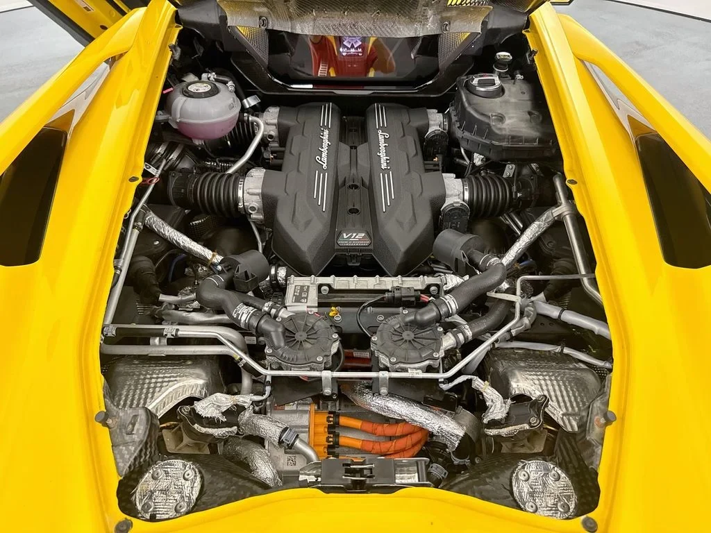 2024 Lamborghini Revuelto engine