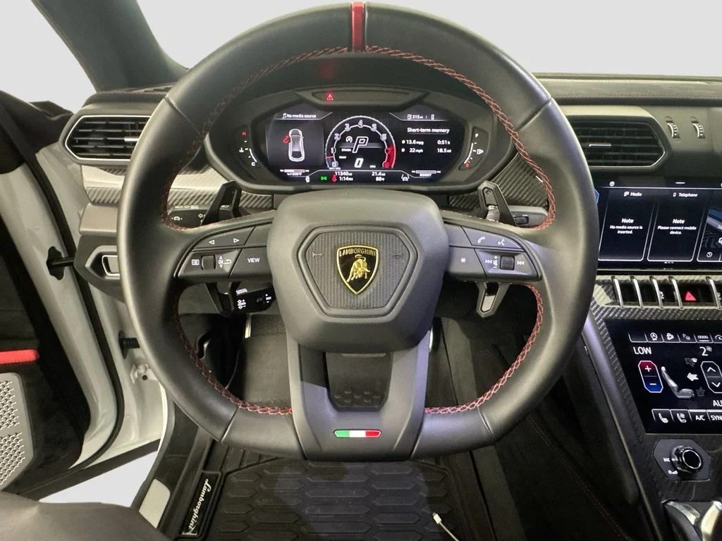 2024 Lamborghini Urus Performante interior