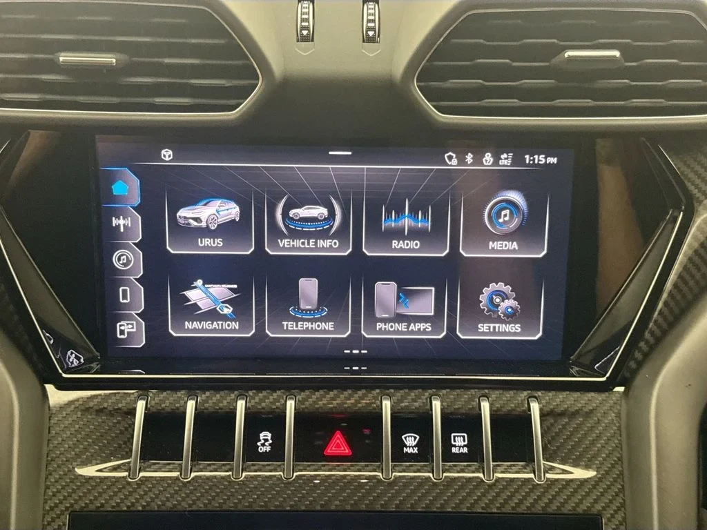 2024 Lamborghini Urus Performante interior