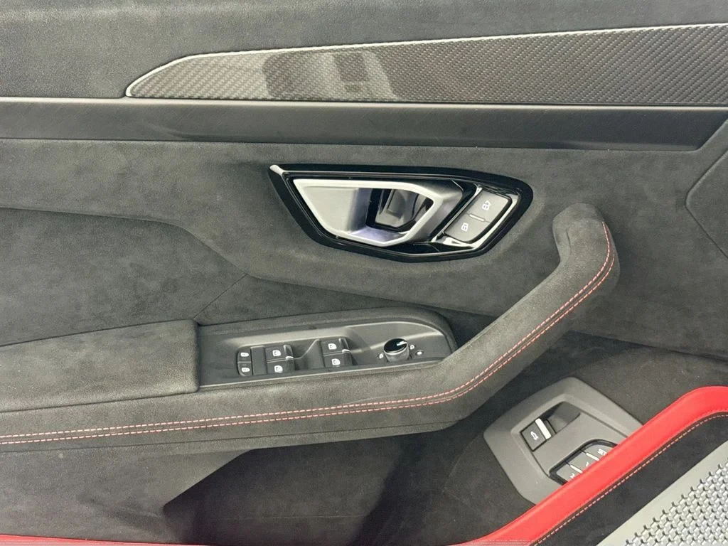 2024 Lamborghini Urus Performante interior, door panel
