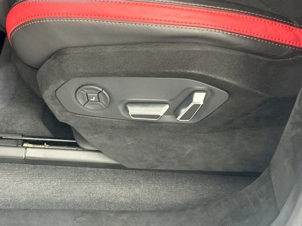 2024 Lamborghini Urus Performante interior, door panel