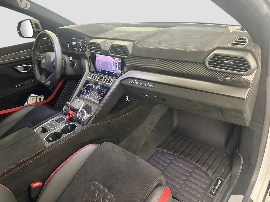 2024 Lamborghini Urus Performante interior, dashboard