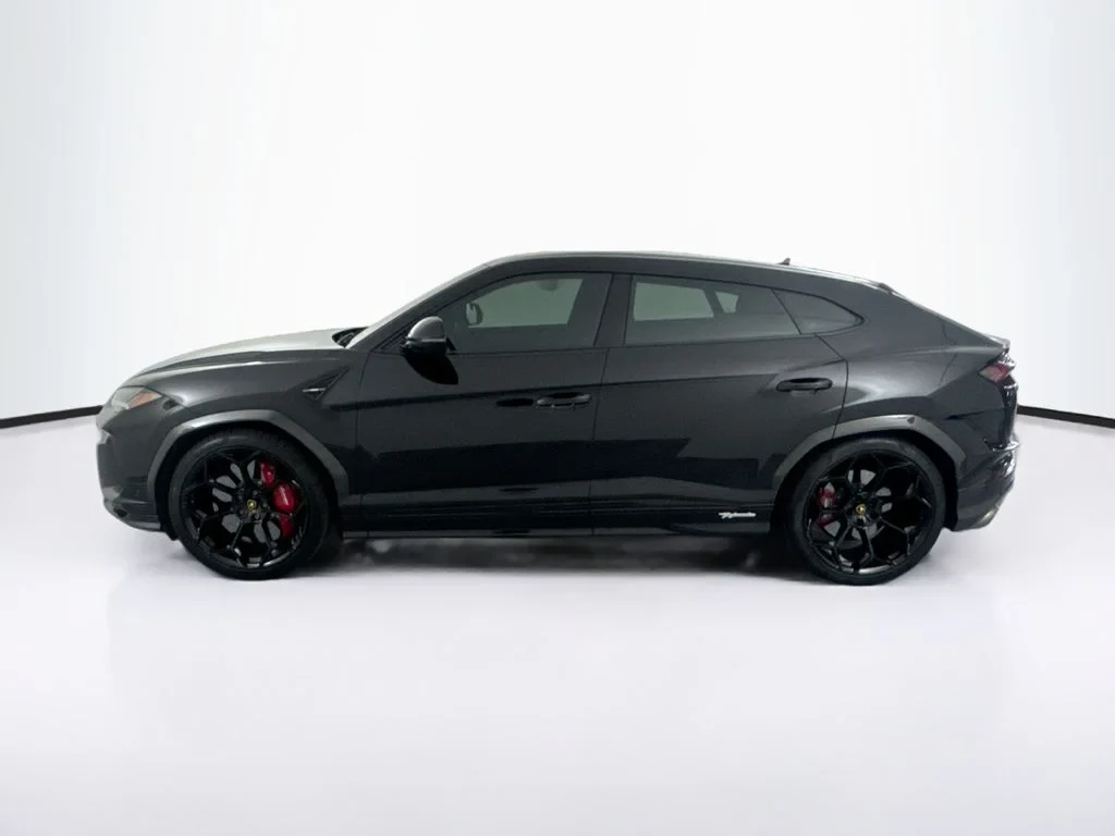 2024 Lamborghini Urus Performante, side profile, Black