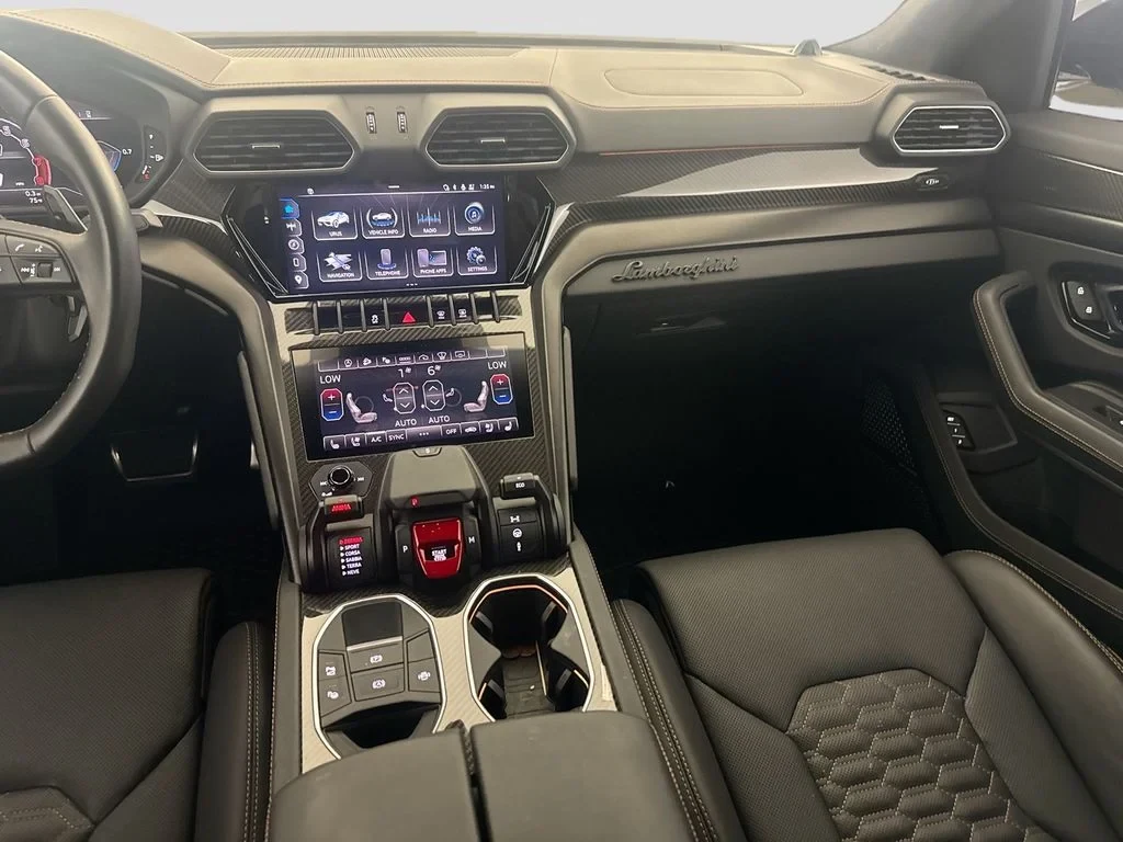 2024 Lamborghini Urus S interior, Black (as seen in the photographs)