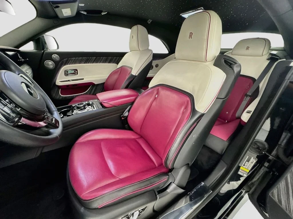 2024 Rolls-Royce Spectre interior, seats, Black, with red leather