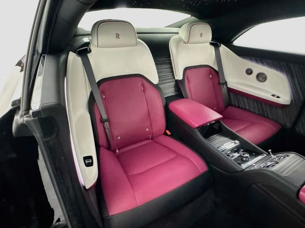 2024 Rolls-Royce Spectre interior, seats, Black, with red leather
