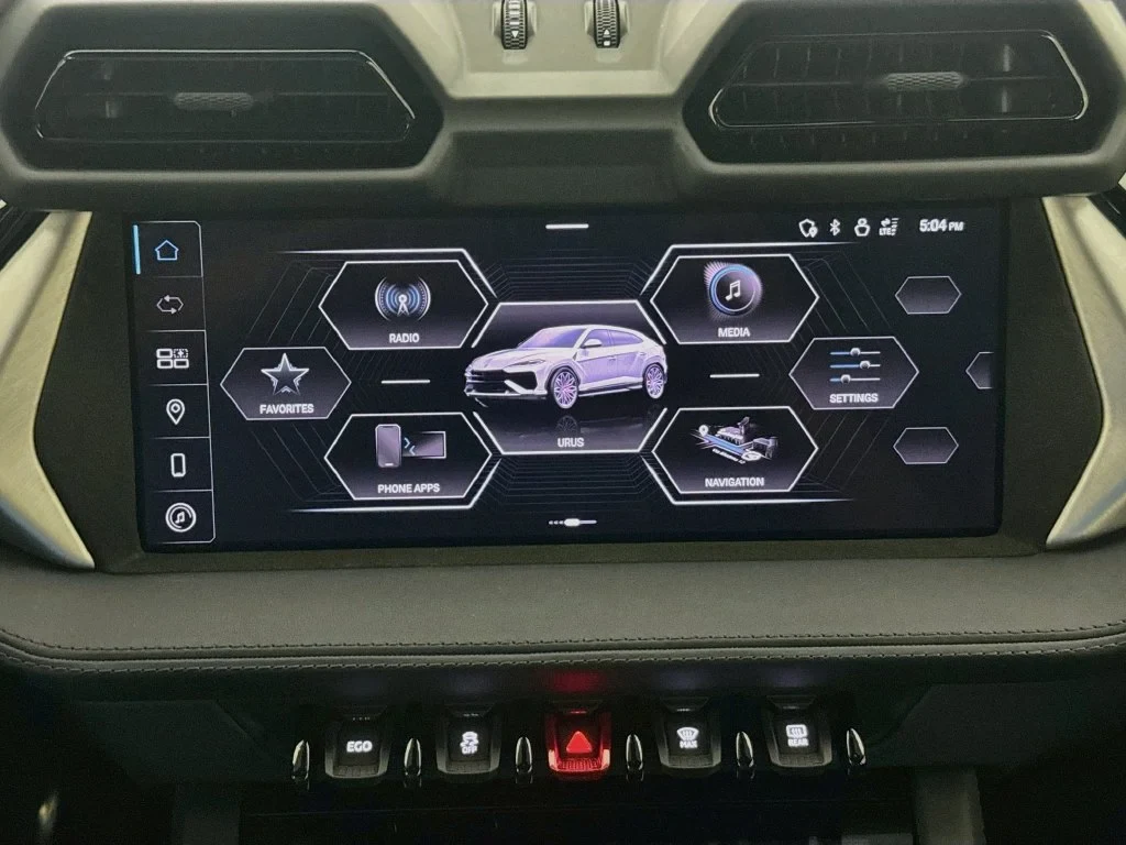2025 Lamborghini Urus SE interior, Black