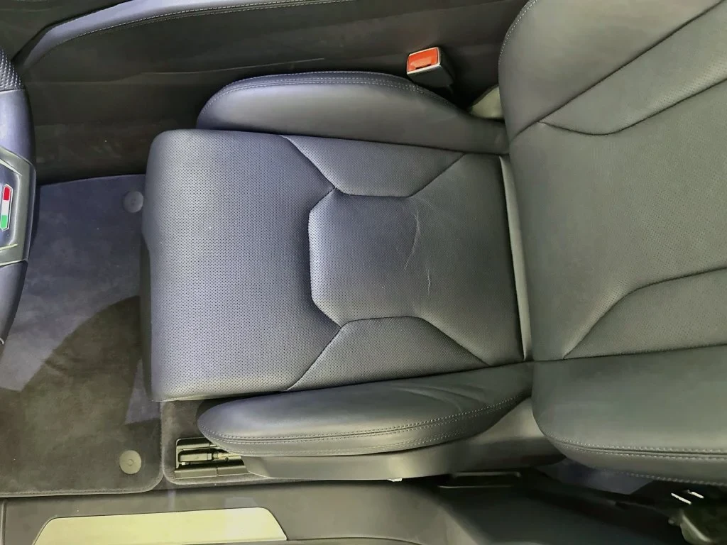 2025 Lamborghini Urus SE interior, seats, Black