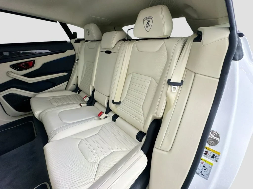 2025 Lamborghini Urus SE interior, seats