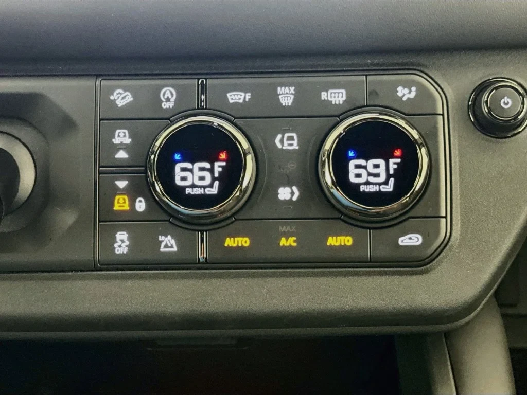 2025 Land Rover Defender 110 OCTA interior, Ebony