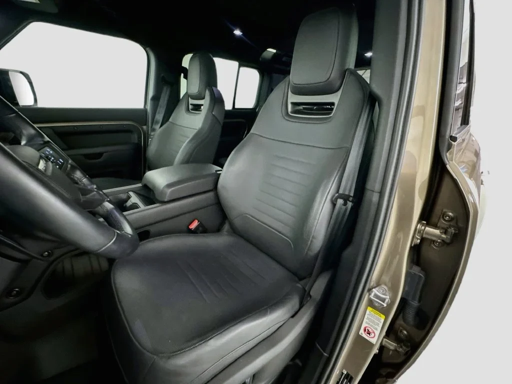 2025 Land Rover Defender 110 OCTA interior, seats, Ebony