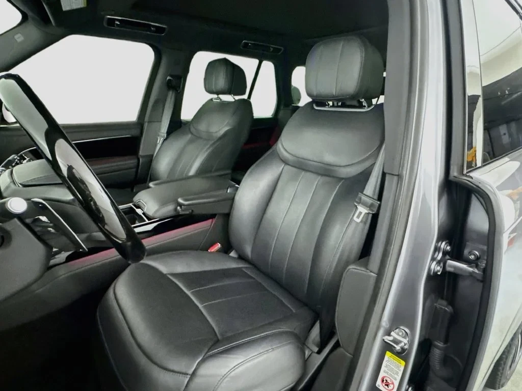 2025 Land Rover Range Rover P400 SE interior, seats, Ebony
