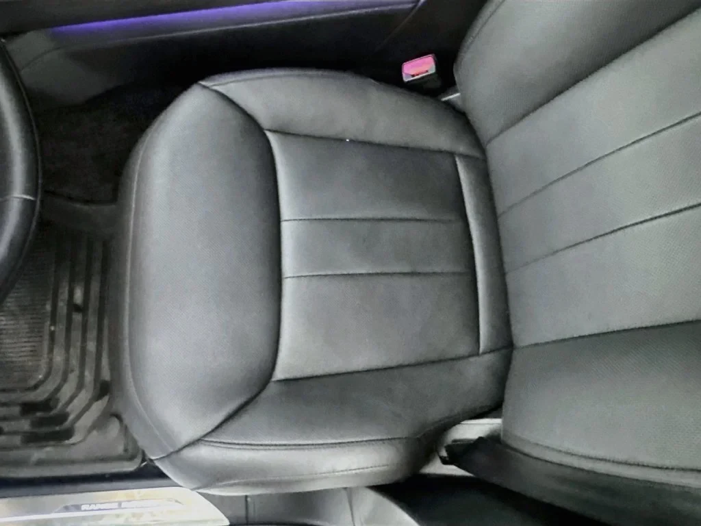 2025 Land Rover Range Rover P400 SE interior, seats, Ebony