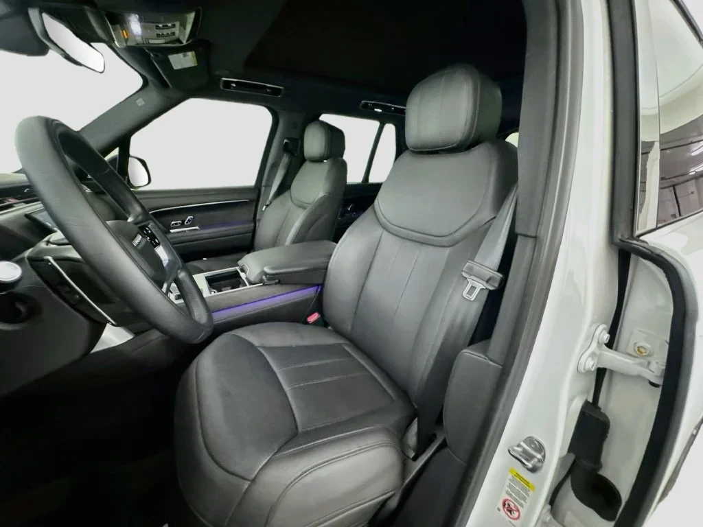 2025 Land Rover Range Rover P400 SE interior, seats, Ebony