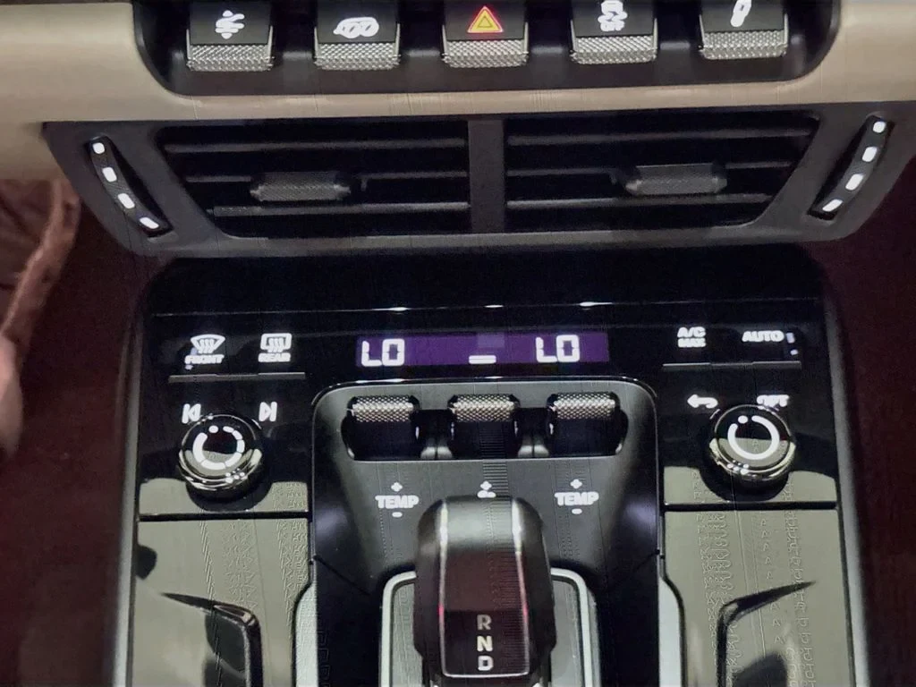 2025 Porsche 911 Carrera 4 GTS interior, center console