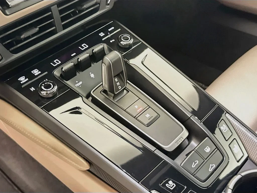 2025 Porsche 911 Carrera 4 GTS interior, center console