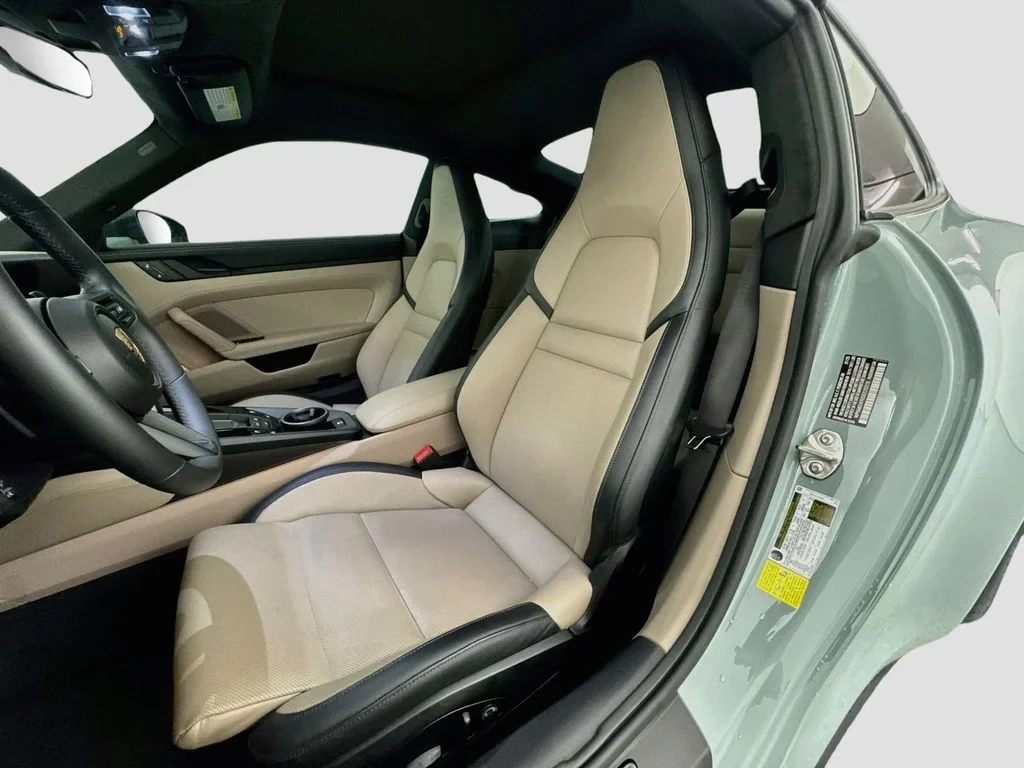 2025 Porsche 911 Carrera 4 GTS interior, seats